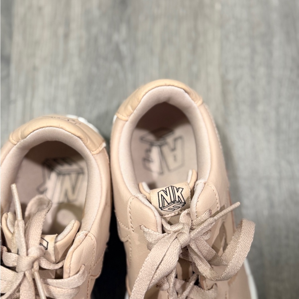 Nike Women's Light Pink Air Force One Sneakers Size 6 - Picture 8 of 12